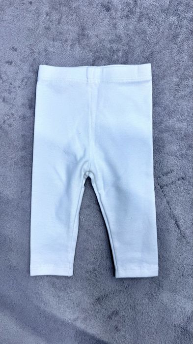 Сукня  для новонародженої з квітами та пір’ям