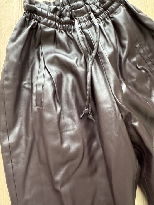 Штани з екошкіри