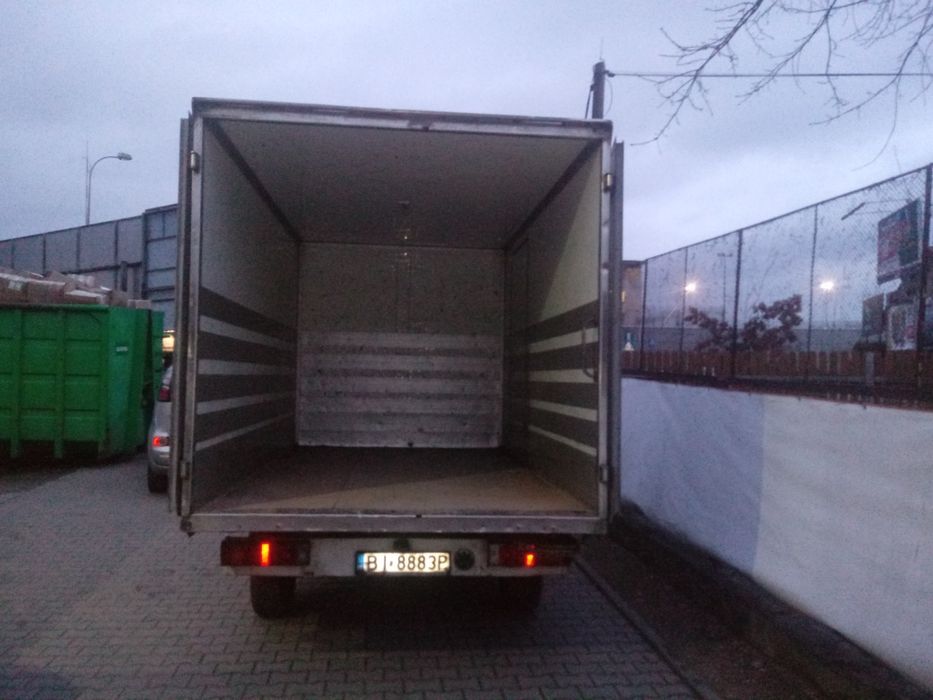 Wywóz: makulatura, folia,złom, drewno, styropian.