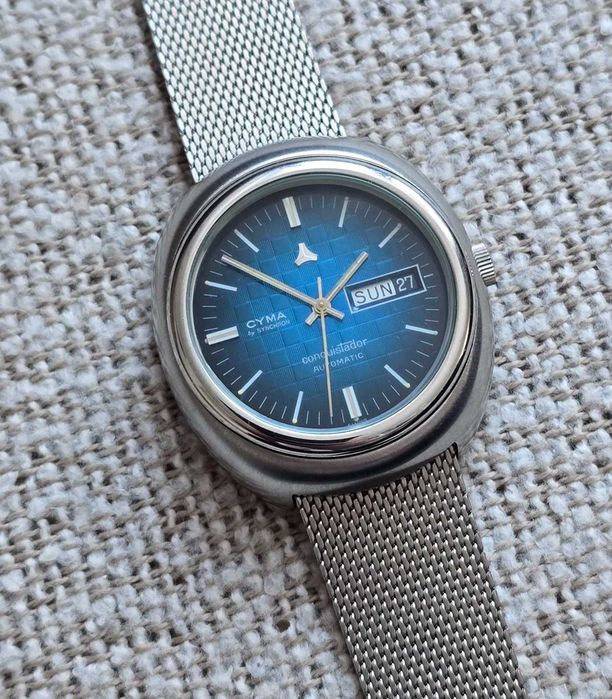 Vintage Cyma by Synchron Conquistador | Mosaic Dial | UFO | 37mm