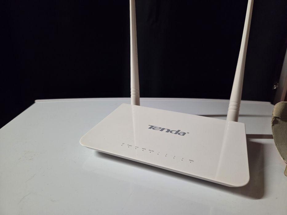 Router Tenda F300