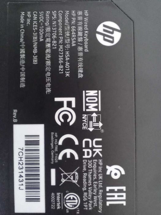 Vendo conjunto de 2 teclados USB, ambos totalmente funcionais