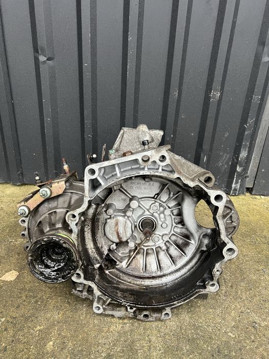 Кпп vw golf 4 1.6 гольф 4 (DUU)