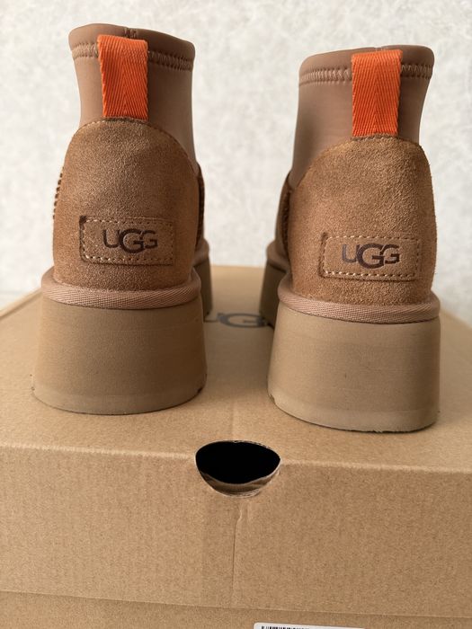 Замшеві UGG Classic Mini Dipper