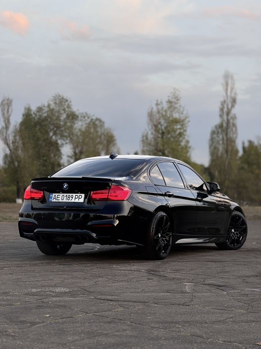 BMW 328i Xdrive 2016