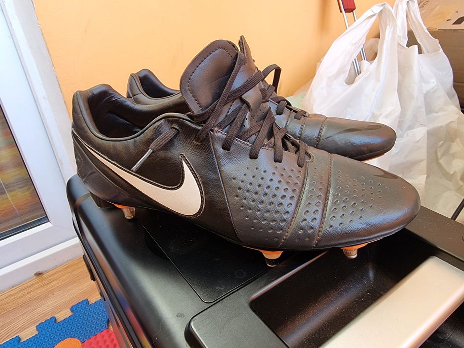 Футбольні бутси від найк nike розмір 44.5