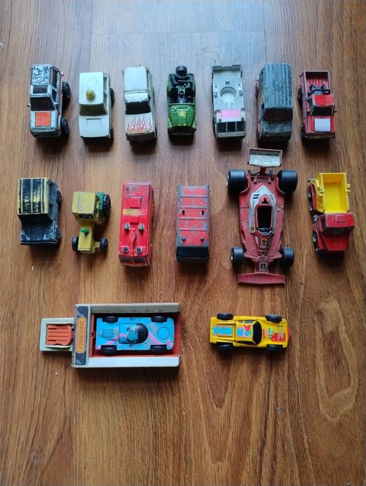 Samochody, resoraki, figurki