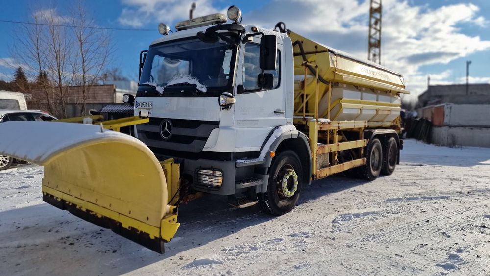 Продається снігоприбиральна машина Mercedes Axor 2012 року випуску