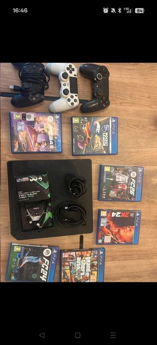 Consola PS4 Slim e jogos
