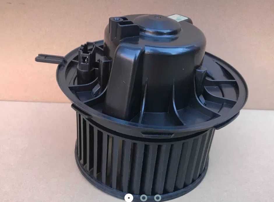 Моторчик печки Golf Plus. Гольф плюс