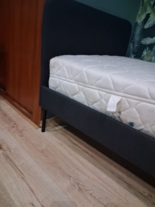 Sprzedam pojedyńcze łóżko