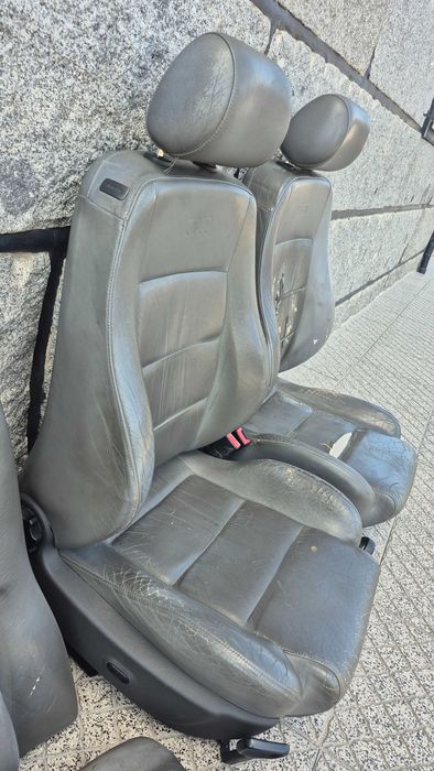AUDI A4 B5(8D) - Bancos SPORT COM REGULAÇÃO LOMBAR ELETRICA EM PELE