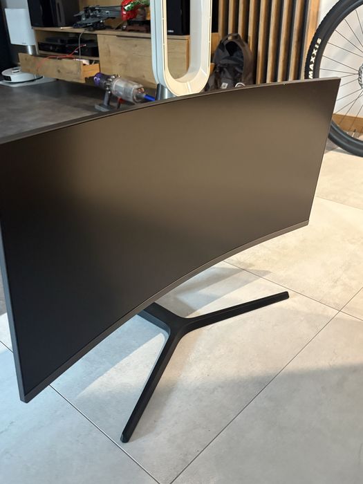 Monitor samsung zakrzywiont