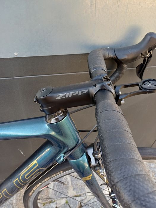 Bicicleta de estrada Focus Carbono