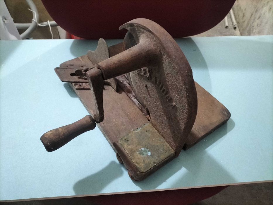 Stara krajalnica do chleba Alexandra zabytek