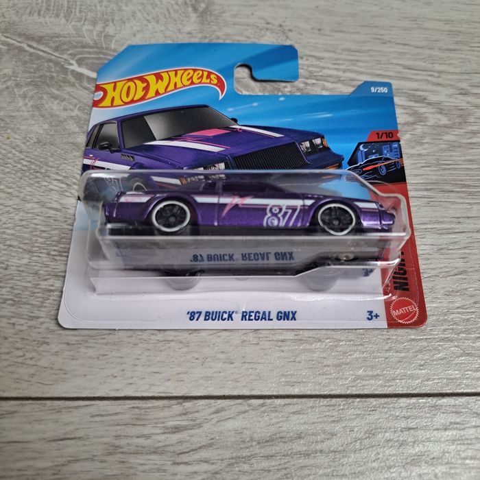 Samochodzik Hot Wheels '87 Buick Regal GNX JJM00 Treasure Hunt