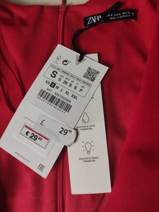 Плаття червоне від Zara