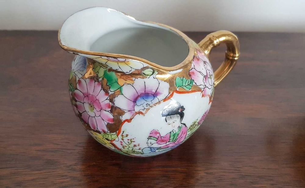 Serviço de chá porcelana chinesa figuras femininas e motivos florais