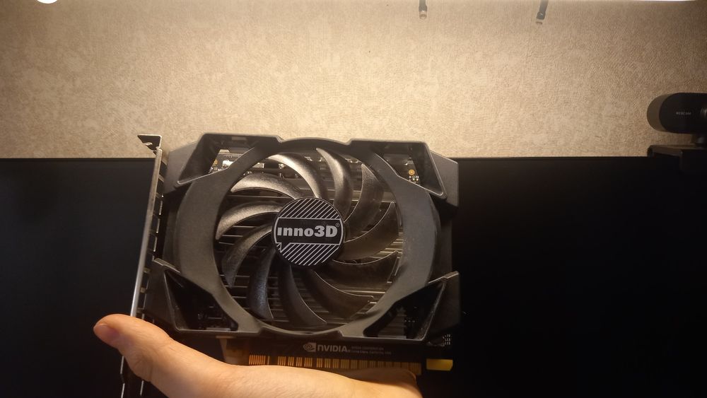 Робоча відеокартка gtx 1050 ti 4gb,inno3d