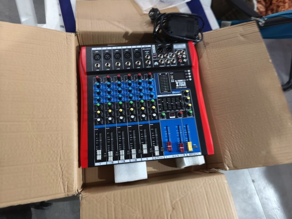 Mesa de som com 6 canais