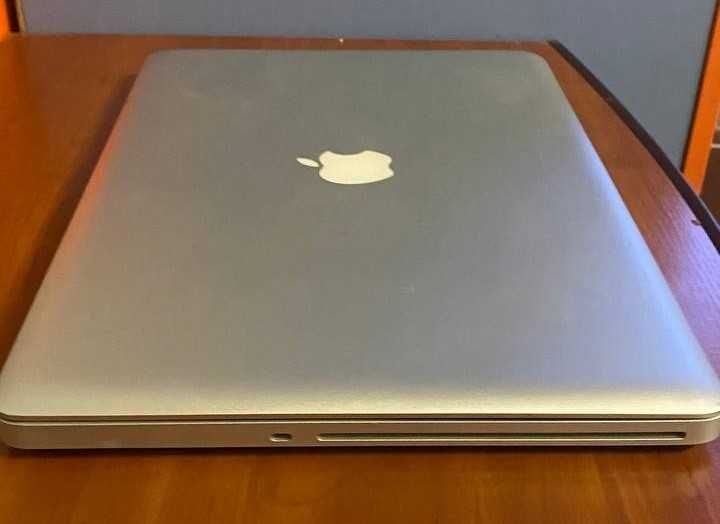 MacBook Pro 15 (Core 2 Duo / 8GB RAM / 250GB SSD) + Зарядка | Windows 10