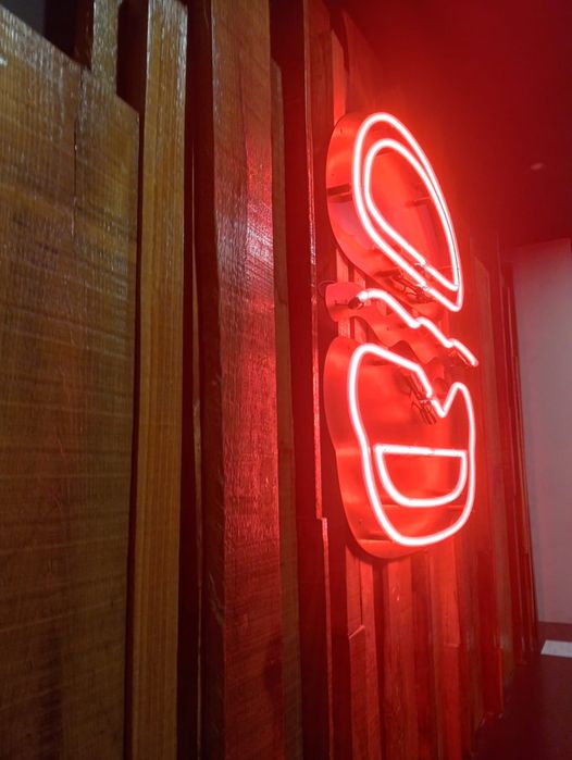 Reclame luminoso néon