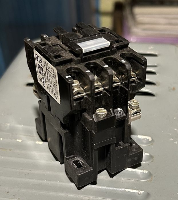 Пускач трифазний ПМЛ 1100 220В