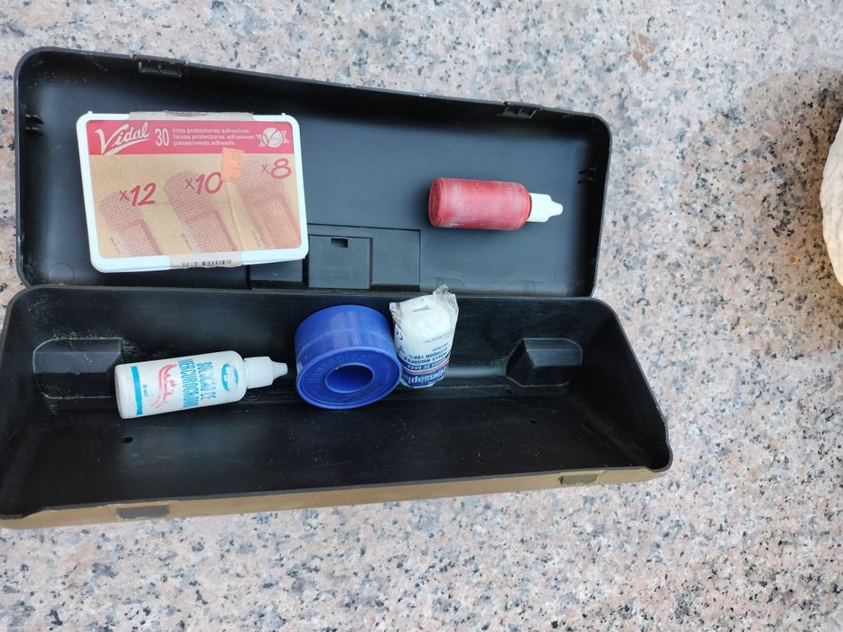 Caixa Primeiros socorros BMW