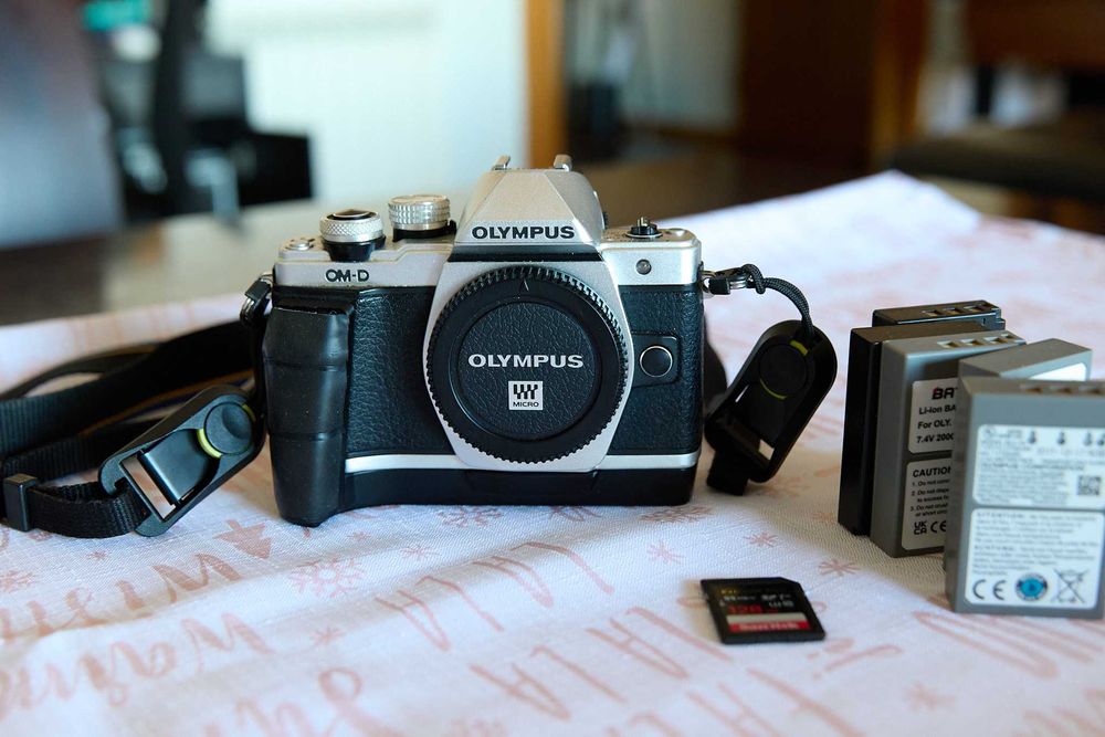Olympus OM-D E-M10 Mark II
