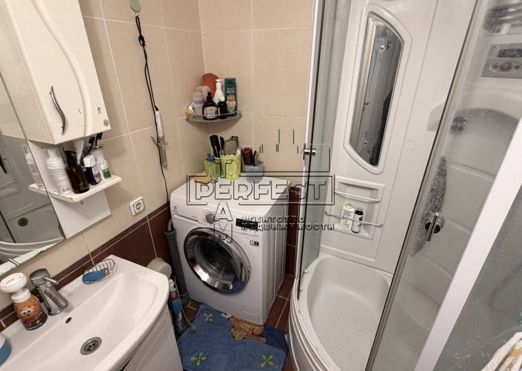 Продаж 3к квартири Радунська 42/10 / Радунская 42/10