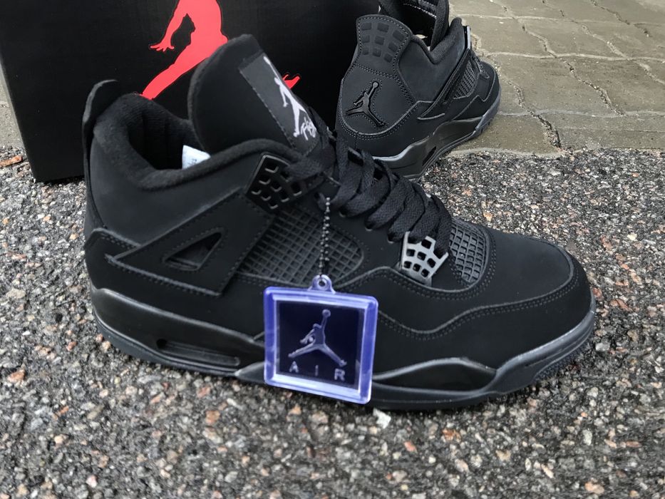 Aur Jordan 4 Retro Black Cat