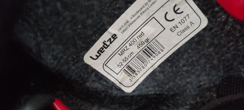 Sprzedam dziecięcy kask narciarski