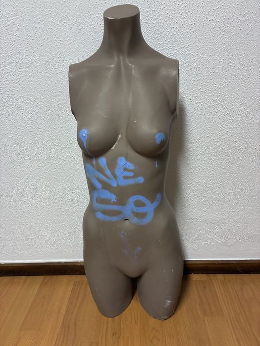 Busto Feminino. Usável