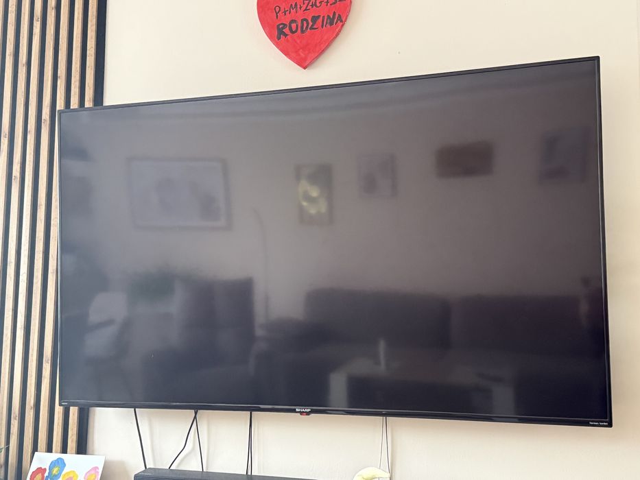 Telewizor 70cali Sharp nie do końca sprawny