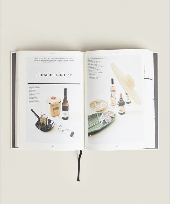 Livro De Viagens MONOCLE Portugal - NOVO