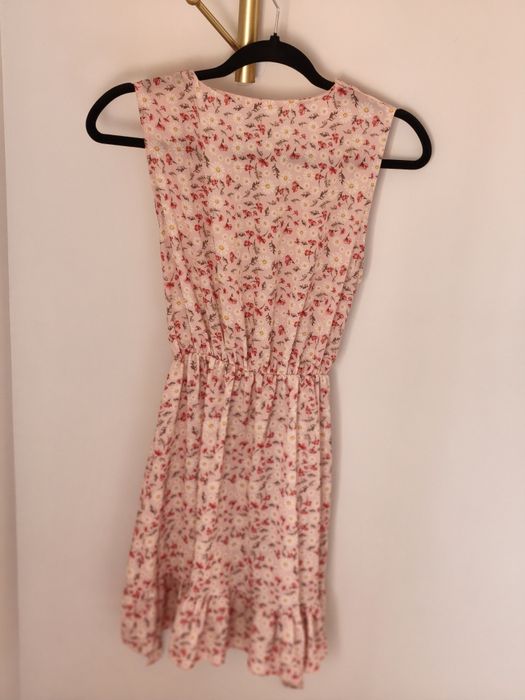 Vestido florido rosa clarinho
