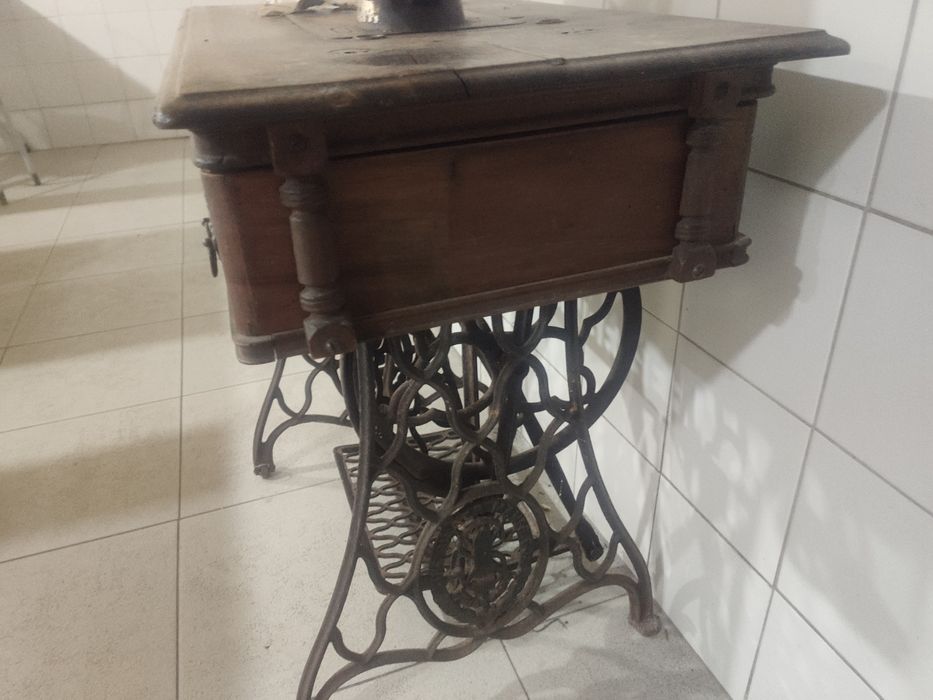 Máquina de costura Singer