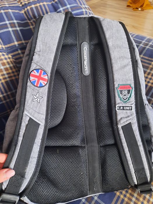 Plecak Coolpack z naszywkami 4przegrody