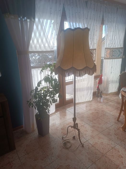 Lampa stojąca mosiężna