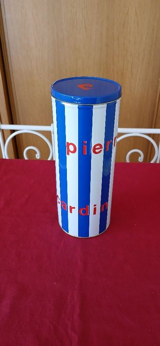 Lata pierre cardin, vazia