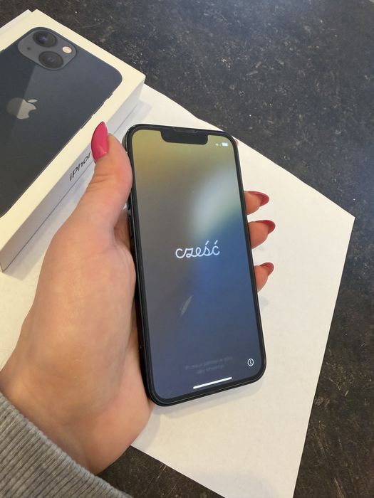 Sprzedam iphone 13 mini w bardzo dobrym stanie!