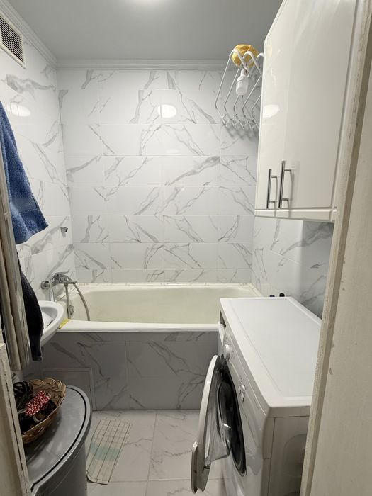 Продам 2-кім кв по вул. Ревуцького 19/1