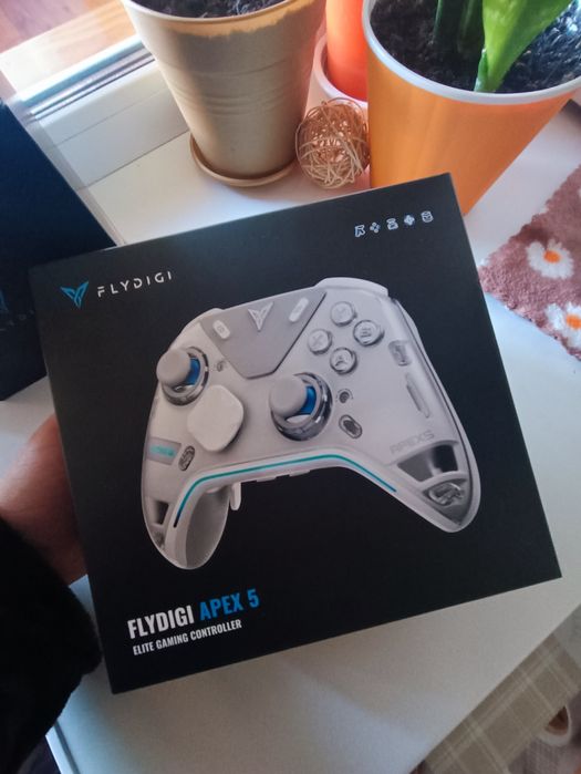 Новинка, Flydigi apex 5