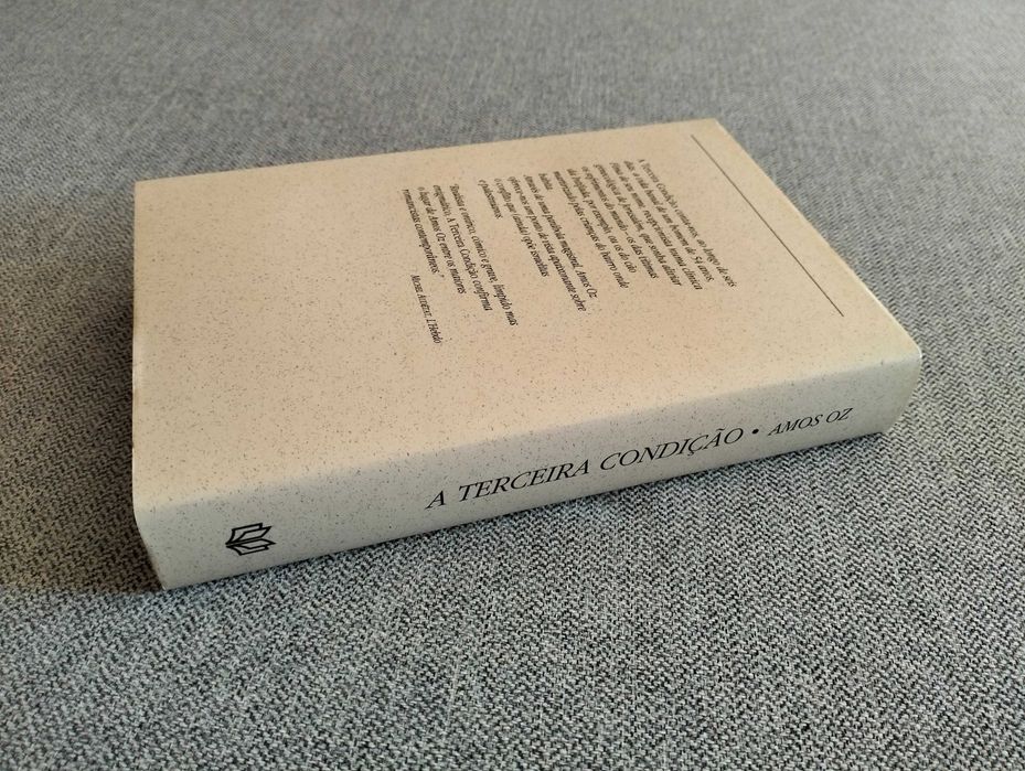 Livro "A terceira condição" de Amos Oz