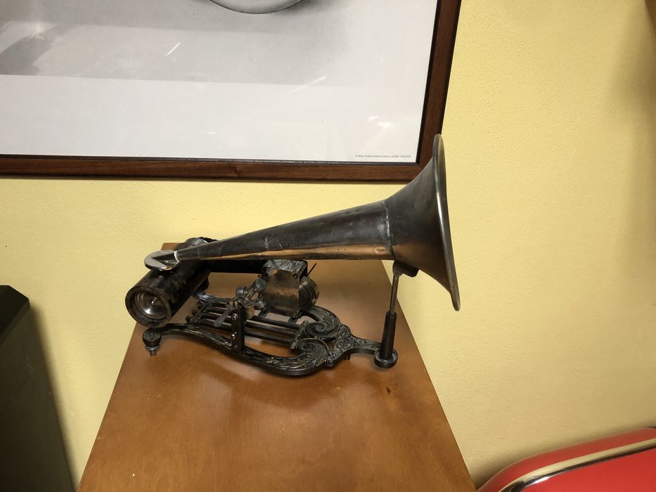 Gramofone. Som. Cilindro. Rolo cera.