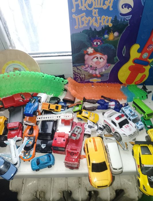 Продам игрушки разные