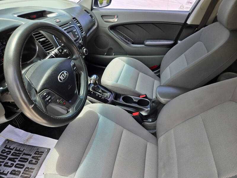 2017 Kia Forte LX