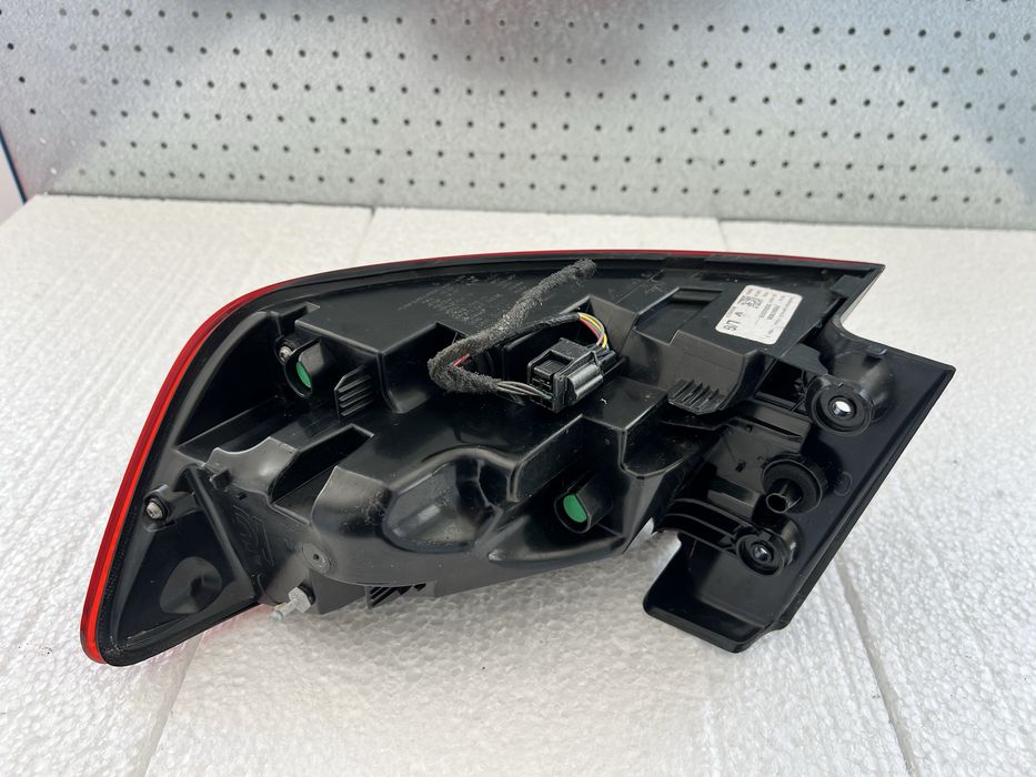 farolim traseiro esquerdo (luz de ótica traseira) do Renault Talisman (Sedan/Berlina) Ref. FR26479506