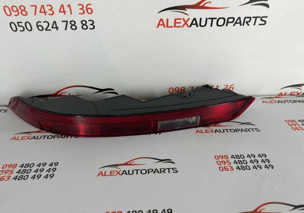 Лівий ліхтар заднього бампера лівий Audi Q5