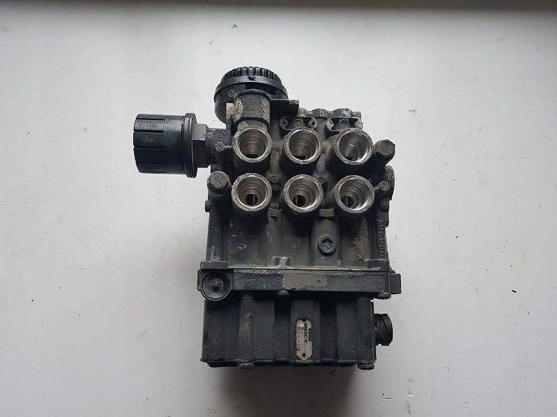 zawór ecas regulacji poziomowania poduszek daf xf 105 85 cf 6x2 bdf
